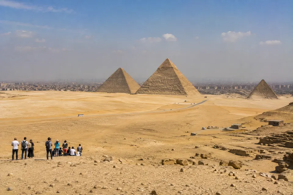 Tour group at the Giza panoramic viewpoint