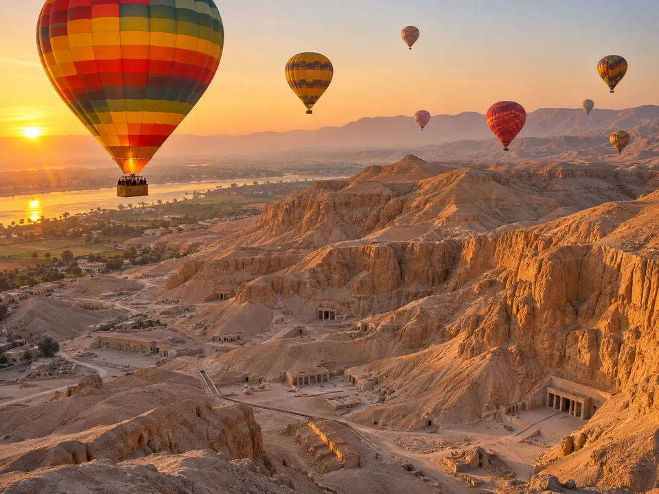 Balloons above the cliffs of the Theban necropolis